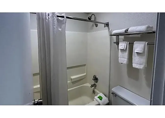 6 Worth, Tx - Downtown East Hotel 2*